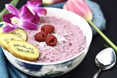 Paleo Raspberry Coconut Oatmeal (Grain Free, Gluten Free, AIP, GAPS, Whole 30, SCD, Low FODMAP, Vegan)