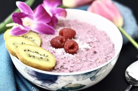 Paleo Raspberry Coconut Oatmeal (Grain Free, Gluten Free, AIP, GAPS, Whole 30, SCD, Low FODMAP, Vegan)