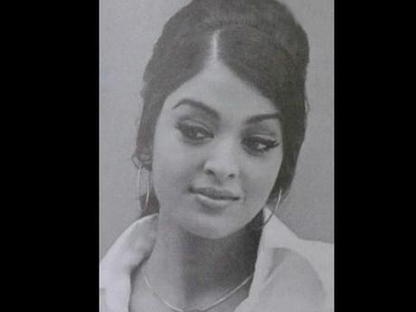 Unseen Pictures of Aishwarya Rai Will Make You Say ‘Awww’
