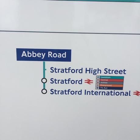 Friday is Rock'n'Roll #London Day: The WRONG #AbbeyRoad @podbeancom