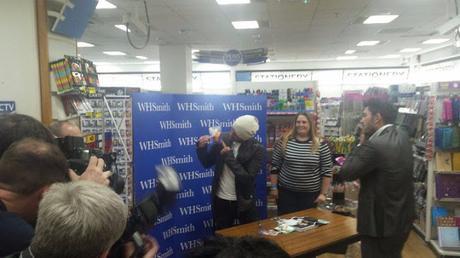 Meeting Peter Andre | Book Signing Tour 18.10.2016 WH Smith's Gloucester