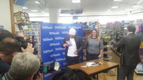 Meeting Peter Andre | Book Signing Tour 18.10.2016 WH Smith's Gloucester