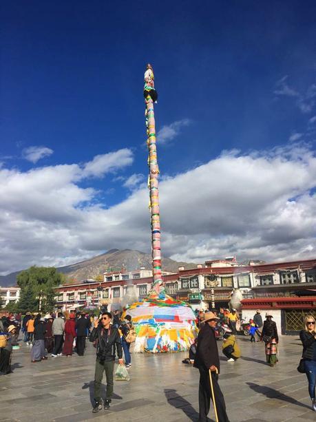prayer-pole-lhasa