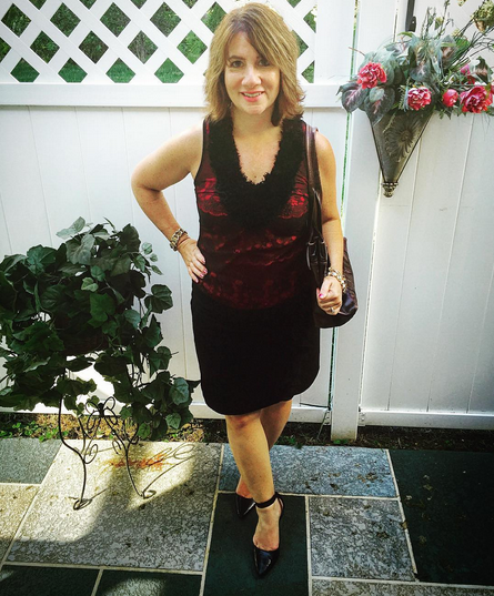 TUESDAY | #FROCKTOBER Day 18 | Today's #ootd on this very warm #October day featured this red and black top by #daytripclothing; black ruffle skirt by #whitehouseblackmarket; ankle strap pointed toe heels by #samandlibby; bag from #kennethcole. 