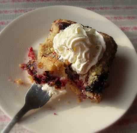 Bumbleberry Pie Tray Bake