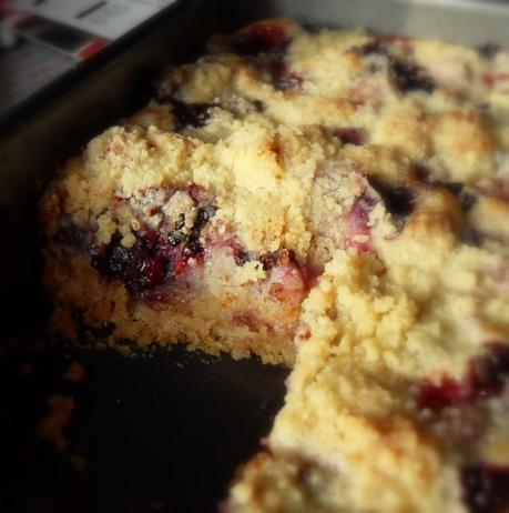 Bumbleberry Pie Tray Bake