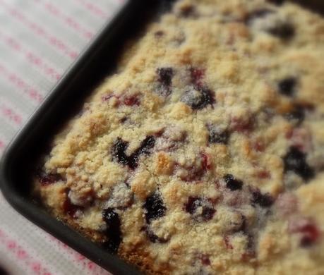 Bumbleberry Pie Tray Bake