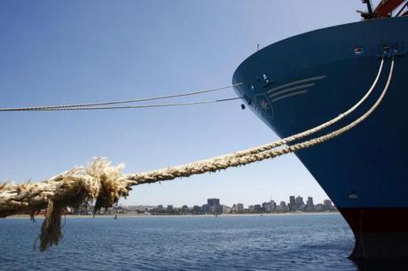 docked_ship_ropes_1600px