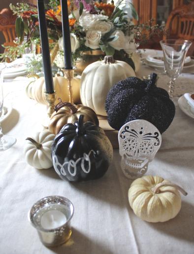 Simple Black Halloween Details & Place Setting 101 : Casual Table | Dreamery Events