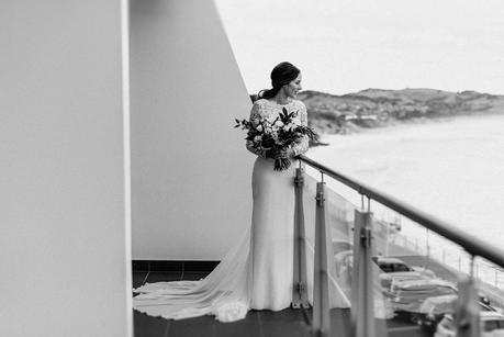 A Breathtaking Urban Dunedin Wedding by Acorn Photogrpahy
