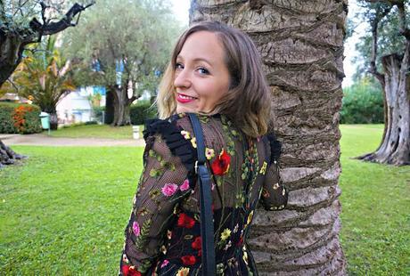 Cannes Chic // Embroidered Floral Dress, Khaki Sandals and Rosy Shades // Outfit