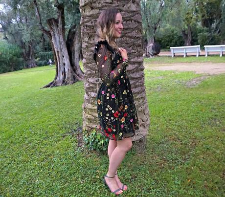 Cannes Chic // Embroidered Floral Dress, Khaki Sandals and Rosy Shades // Outfit