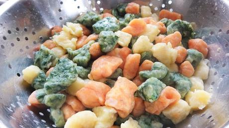 tri-colour-gniocchi-pasatadumplings-potatoes-spinach-flour-egg-nutmeg-pasta-