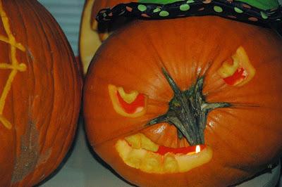 #PawsForReaction #Pumpkins - Our past #Halloween #JackOLanterns