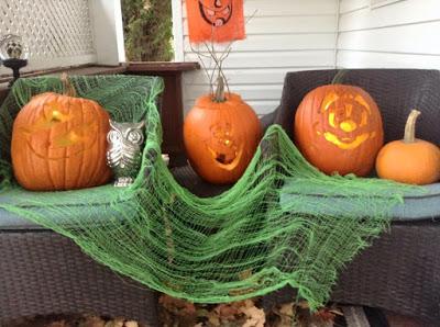 #PawsForReaction #Pumpkins - Our past #Halloween #JackOLanterns