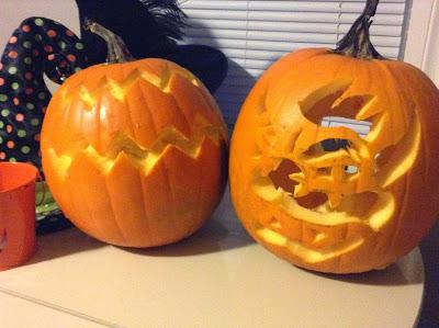 #PawsForReaction #Pumpkins - Our past #Halloween #JackOLanterns