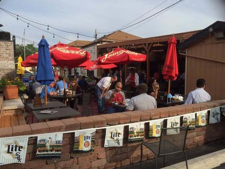 The Best Bars to Watch the Cubs in the ‘Burbs cubs bars suburbs