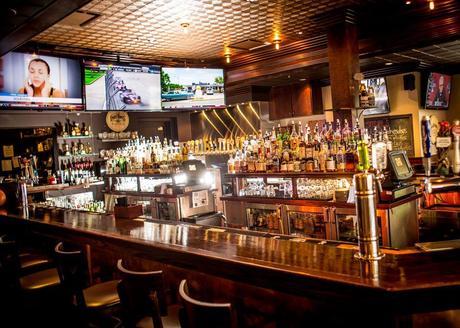 The Best Bars to Watch the Cubs in the ‘Burbs cubs bars suburbs