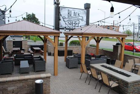 The Best Bars to Watch the Cubs in the ‘Burbs cubs bars suburbs