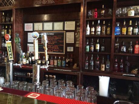 The Best Bars to Watch the Cubs in the ‘Burbs cubs bars suburbs