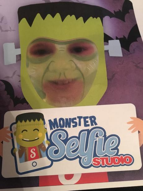 Monster selfie studio