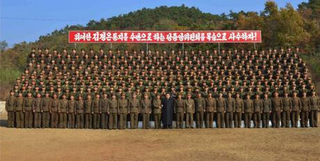 Commemorative photo of Kim Jong Un with members of a special forces battalion subordinate to KPA Unit #525 (Photo: Rodong Sinmun).
