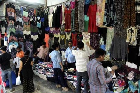 Top 10 Street Shopping Places In Delhi