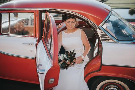 A Vintage Chic Cambridge Elopement with Amy Bell Photography