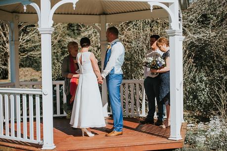 A Vintage Chic Cambridge Elopement with Amy Bell Photography