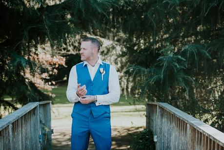 A Vintage Chic Cambridge Elopement with Amy Bell Photography