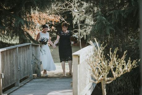 A Vintage Chic Cambridge Elopement with Amy Bell Photography