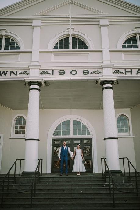 A Vintage Chic Cambridge Elopement with Amy Bell Photography