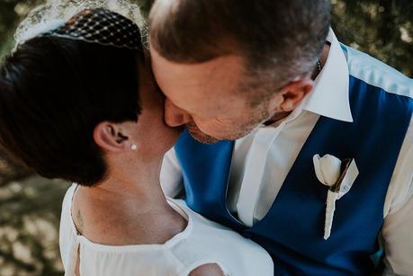 A Vintage Chic Cambridge Elopement with Amy Bell Photography