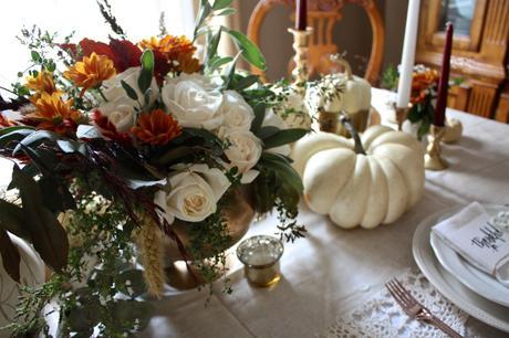 Organic & Soft Metallic Thanksgiving Tablescape | Dreamery Events
