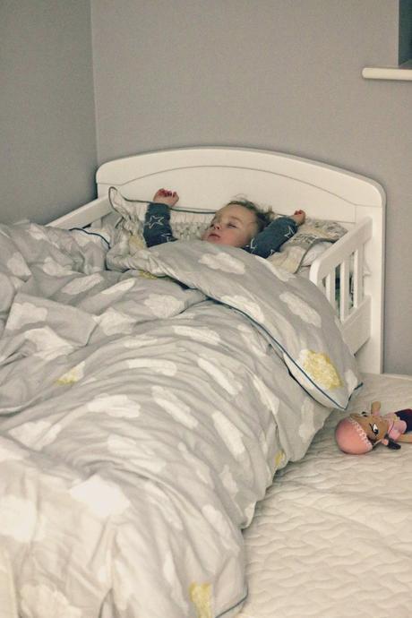 Transitioning from Cot to Bed