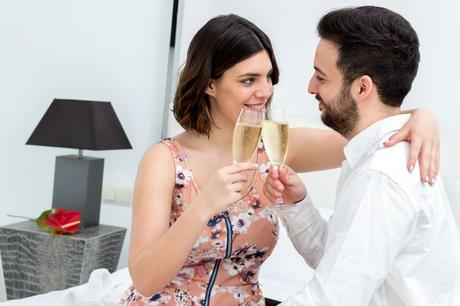 ‘Loudly Amorous Guests’ and the 10 Most Aggravating Travelers — The Good Greatsby