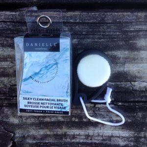 Danielle Creations Silky Clean Facial Brush