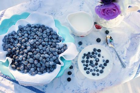 Top Anti-Aging Foods To Look Young And Beautiful