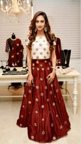 The top 5 Indian Ethnic Wardrobe Essentials for the Wedding Season!