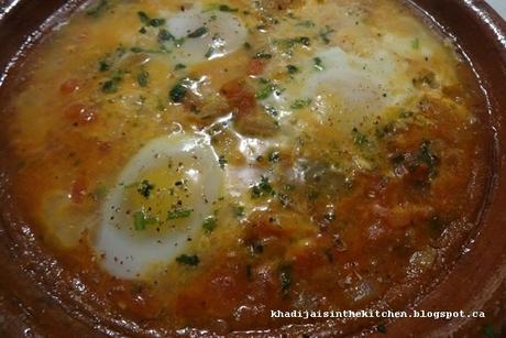 TAJINE DE TOMATES ET D'OEUFS / EGG AND TOMATO TAGINE / TAGINE DE HUEVO Y TOMATE / طاجين البيض و مطيشة (بيض و طماطم)