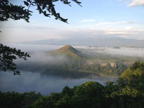 mist-morning-kyaninga-lodge-fort-portal-uganda