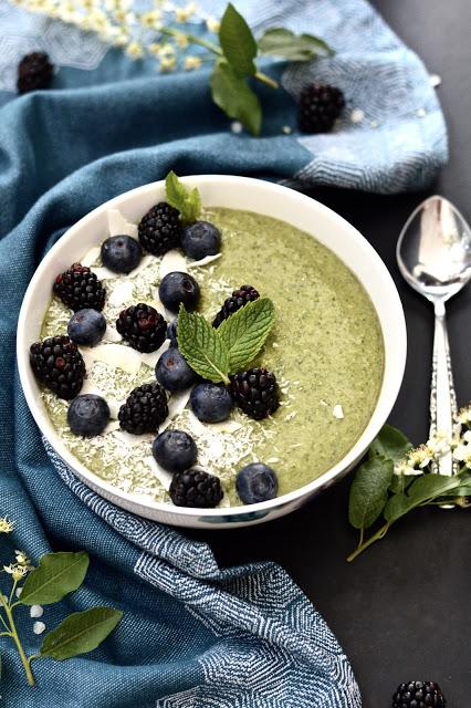 Get Your Greens Mint Smoothie Bowl (Paleo, Vegan, GAPS, SCD, AIP, Whole 30, Gluten Free)