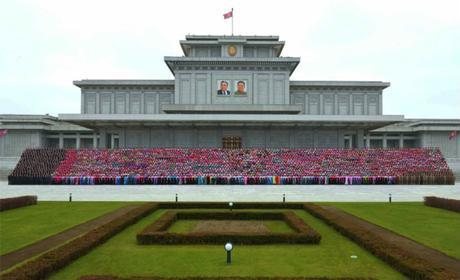 Kim Jong Un Attends Commemorative Photo-op with Women’s Union Congress Participants Kim Jong Un poses for a commemorative photo with participants in the Women's Union 6th Congress in front of Ku'msusan Memorial Palace of the Sun (Photo: Rodong Sinmun).