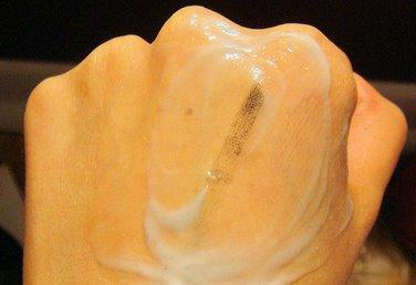 Let Your Skin Feel Fresh With These Makeup Removers dsc02650