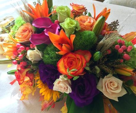 floral centerpiece for Thanksgiving table