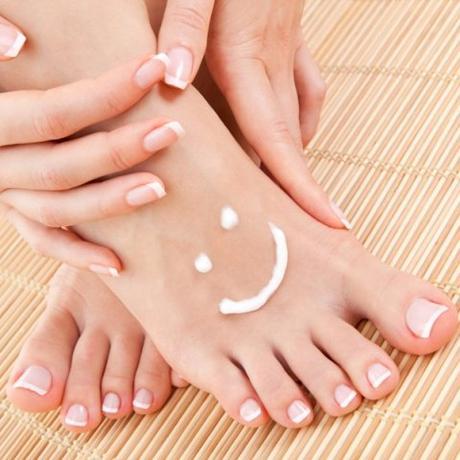 How To Do Pedicure At Home: Easy Step By Step Guide