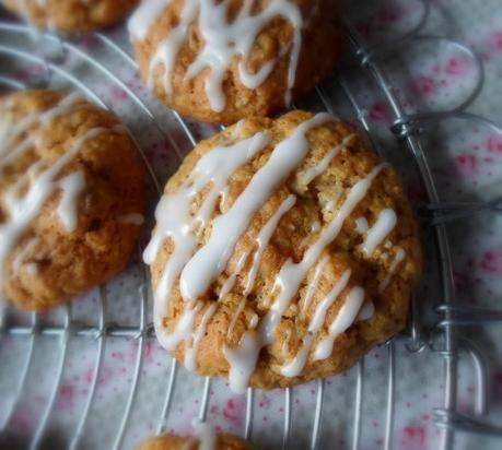 Honeyed Apricot, Oat and Walnut Cookies