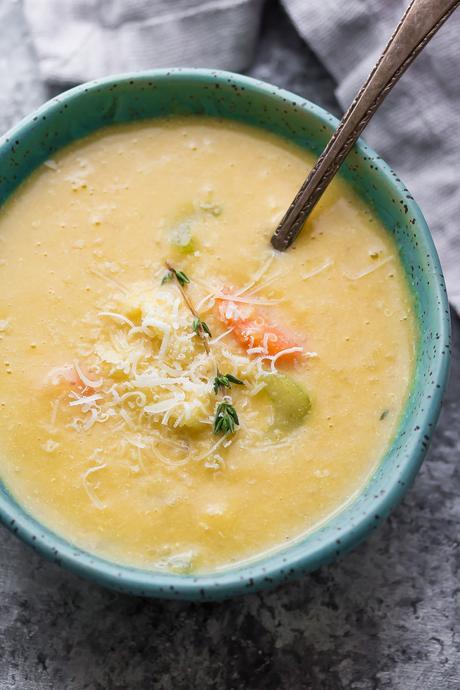 Healthy Quinoa Cauliflower Chowder (Gluten-Free)