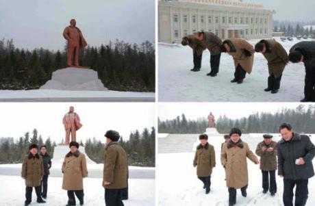 Kim Jong Un pays his respects with senior cadres at his father's statue in Samjiyo'n County in photos which appeared on the bottom right of the November 28, 2016 edition of Rodong Sinmun (Photos: Rodong Sinmun/KCNA).