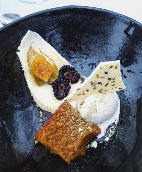 hot-spring-carrot-cake